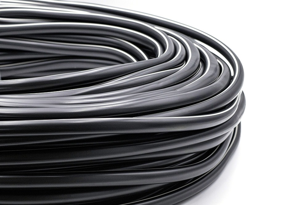 Isolierschlauch aus Weich PVC nach DIN 40621, hitzestabilisiert, mit weißem Kennstreifen